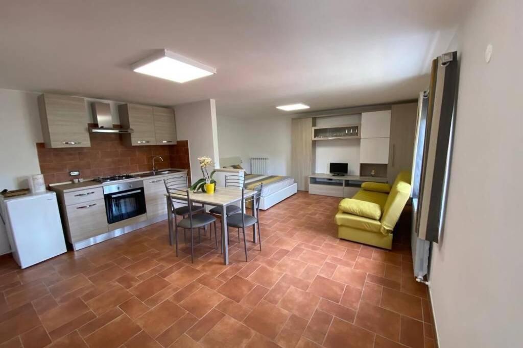 Alloggio A Via Impero Apartment Lenola Exterior photo